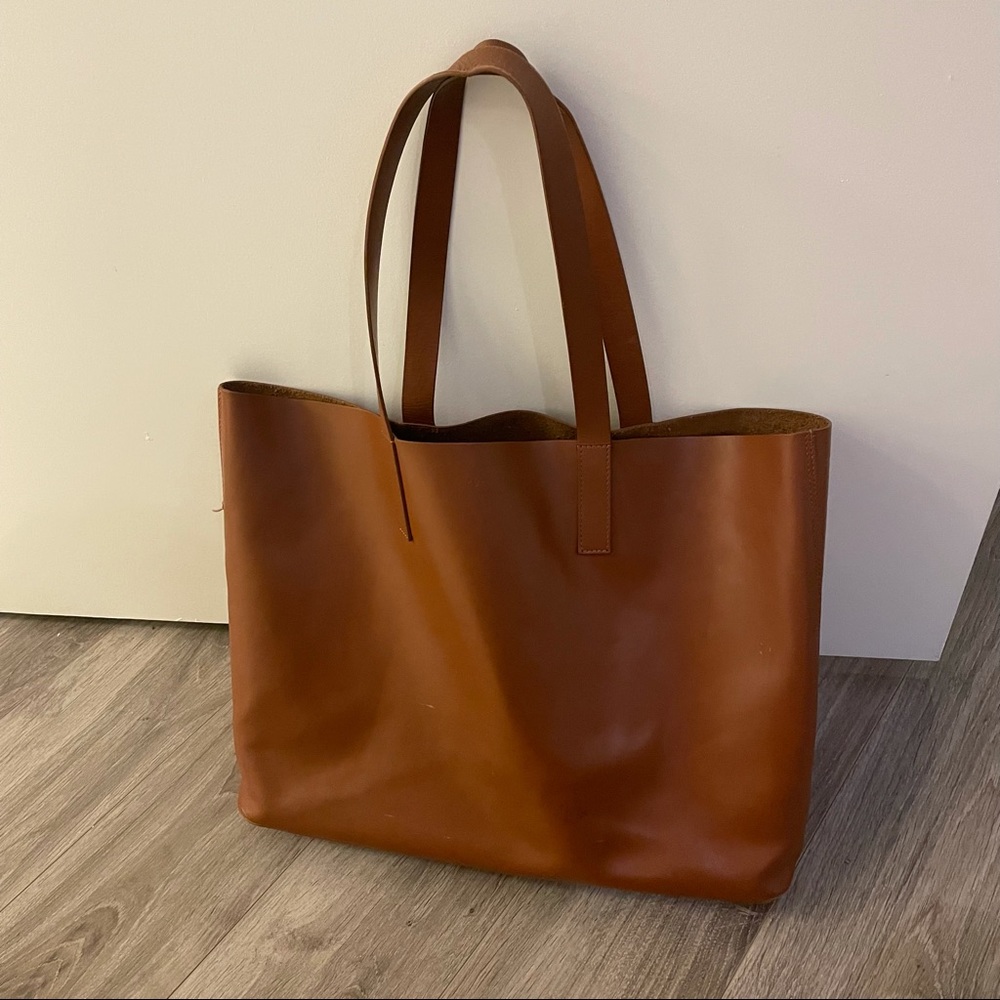 Everlane Classic Structure leather tote